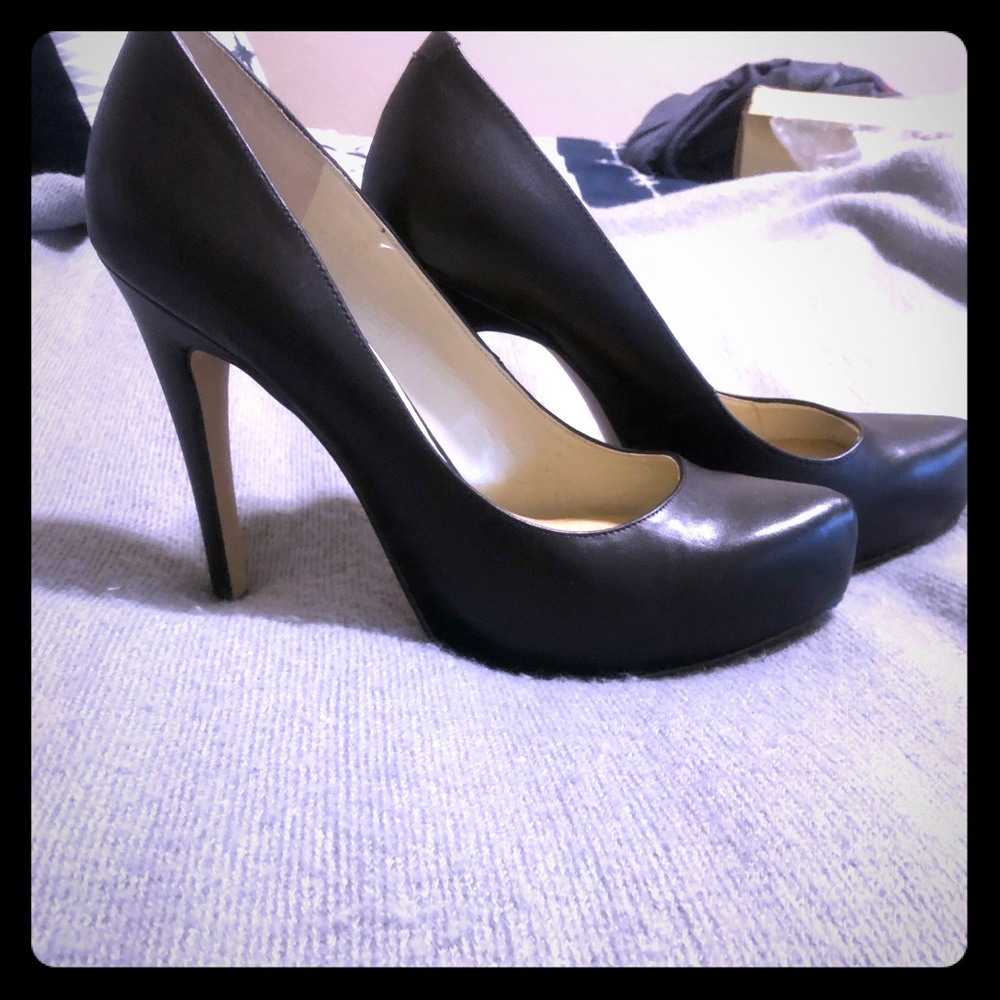 Bcbgeneration Black Heel Euc - image 1